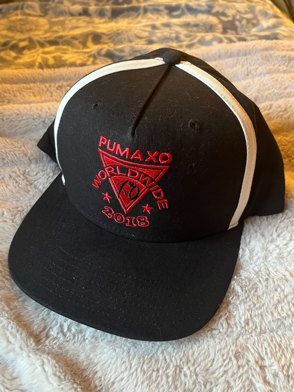 ⭐️RARE⭐️ PUMAXO 2018 90’s Inspired SnapBack Cap